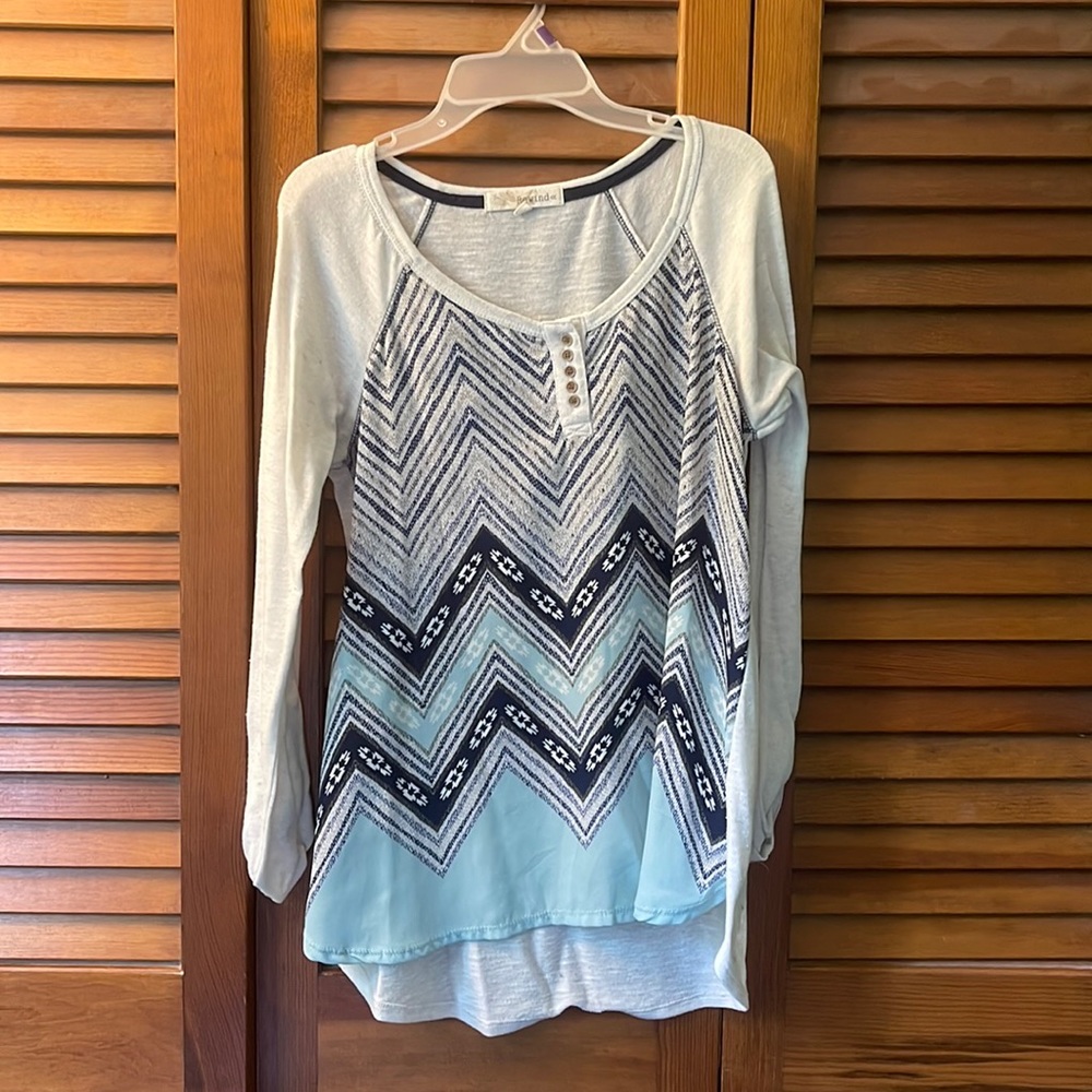 Long sleeve shirt
